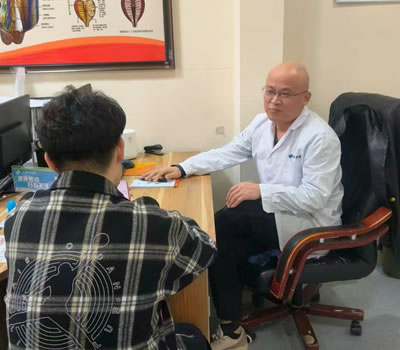 安康市|男科医师高朋磊：守护男性健康，专业男科诊疗