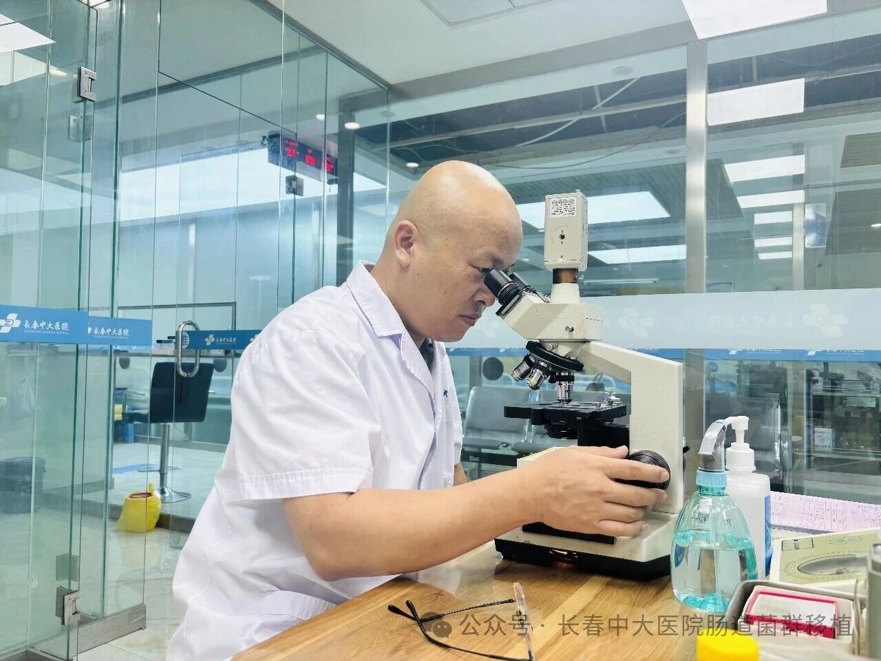 安康市|高朋磊医师：左手男科临床，右手肠道菌群移植深入研究